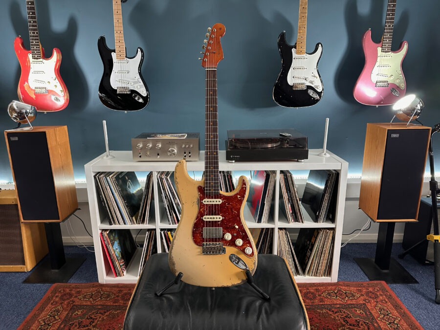 Fender Custom Shop Levi Perry Masterbuilt '63 HSS Stratocaster in Desert Sand